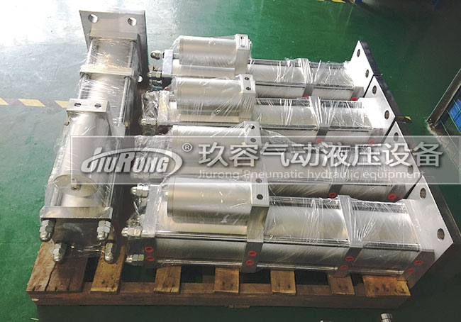 玖容廠家為深圳某一客戶(hù)定做的快速型氣液增壓缸